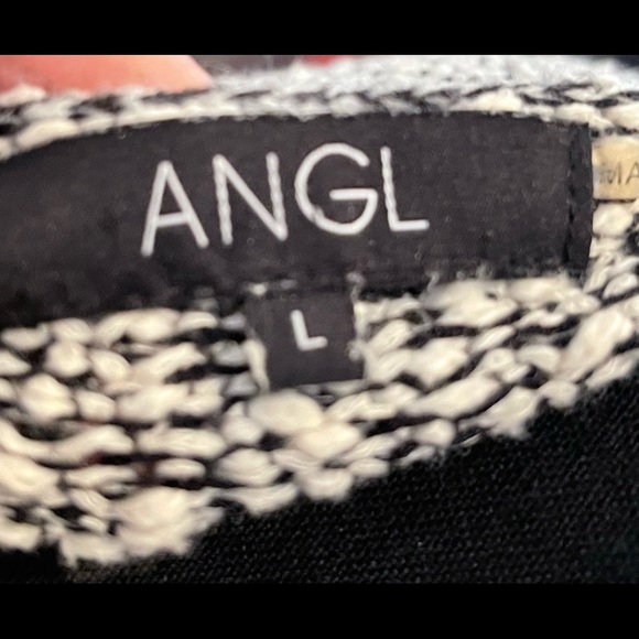 Sweater - Picture 4 of 4